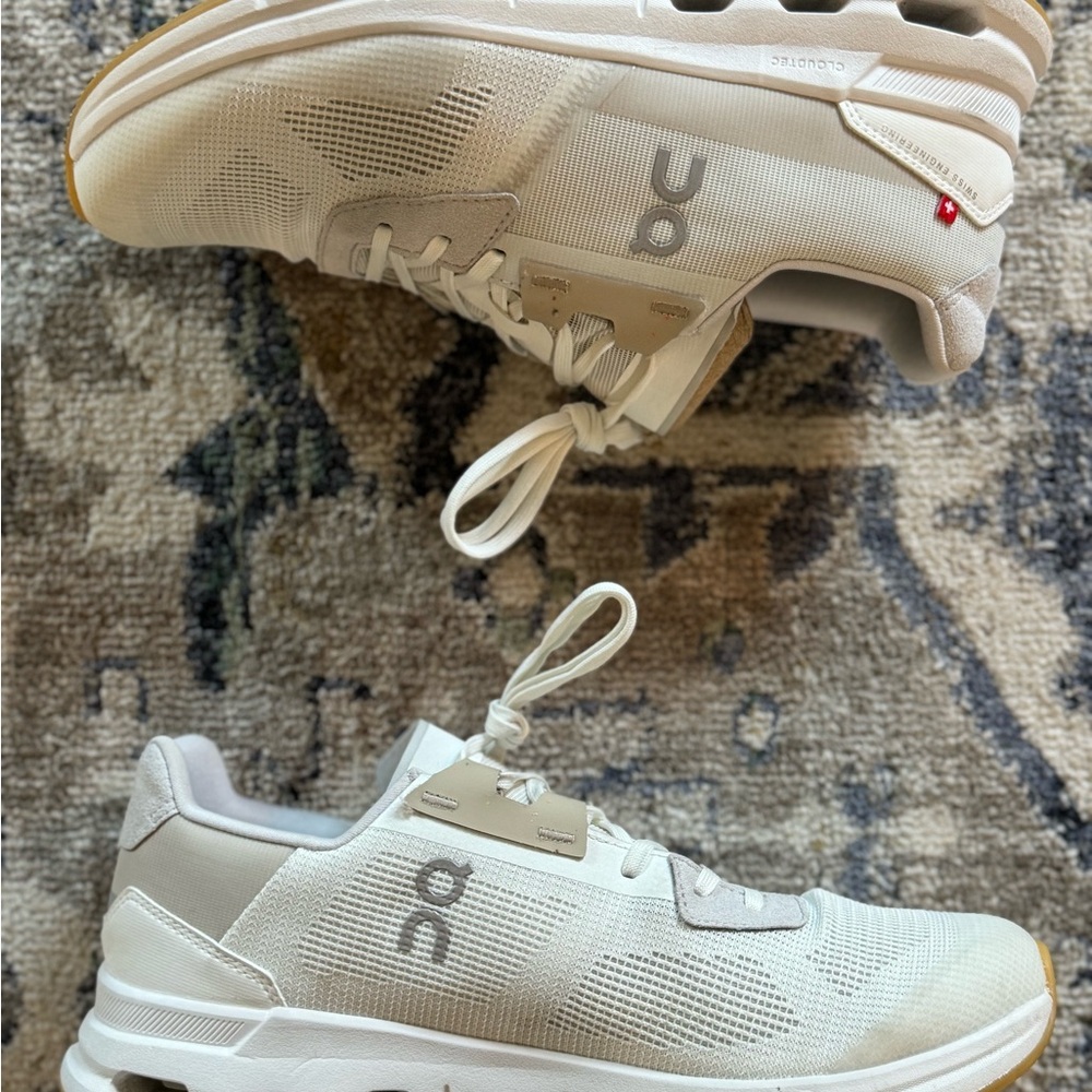 ON Cloudrift Running Sneakers, Women’s Size 9 in Undyed White Sand - Picture 7 of 9